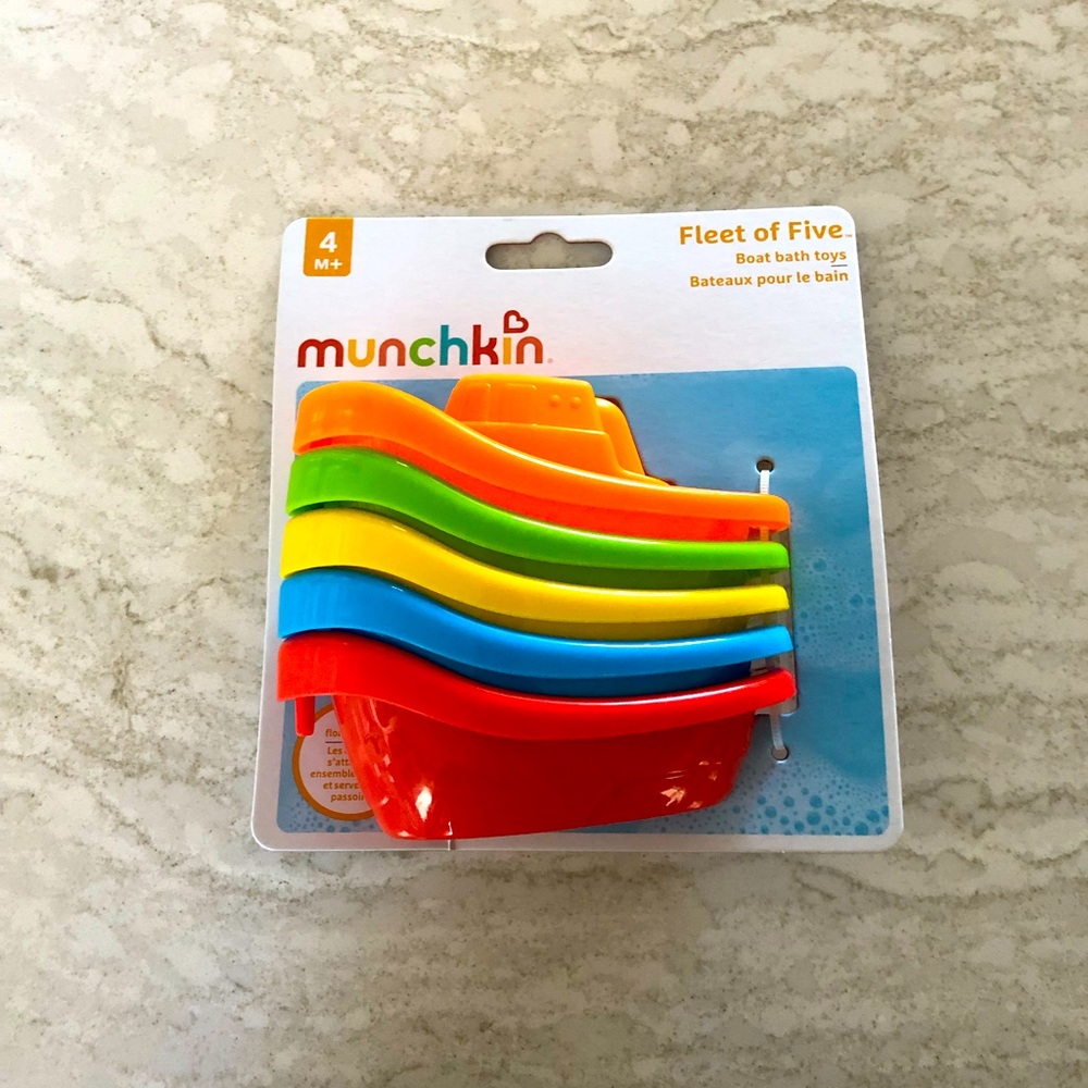 Munchkin Fleet of Five boat bath toys